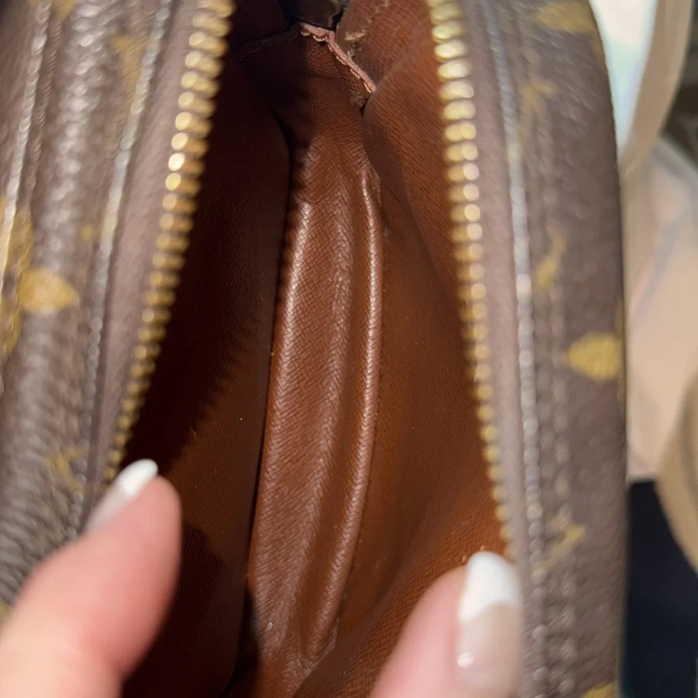 Louis Vuitton Amazone Crossbody Monogram